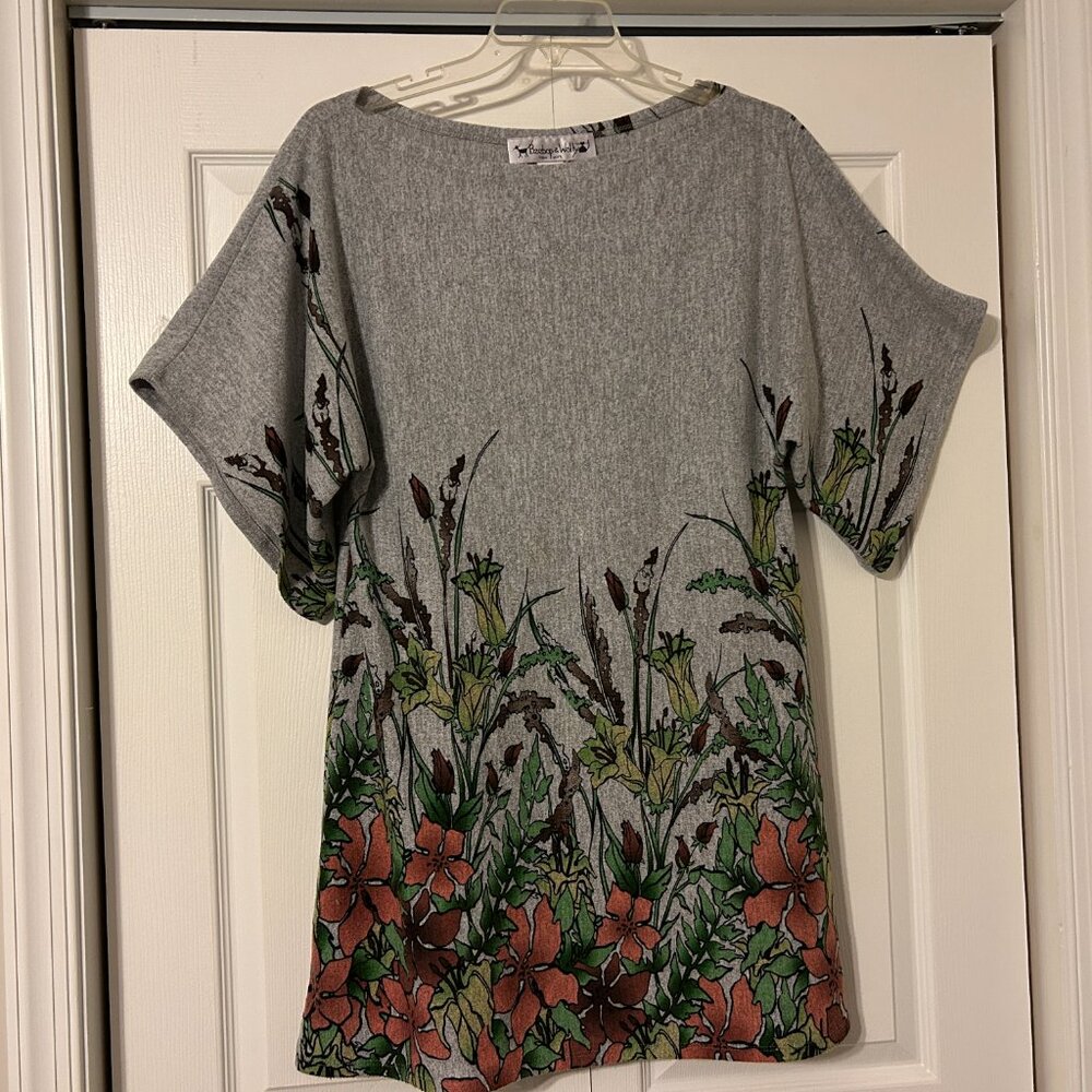 BEEBOP & WALLY Sz L Gray w/ Multi-Color Floral Pattern Short Sleeve Dress